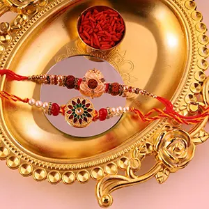 Entrancing Rakhi Set