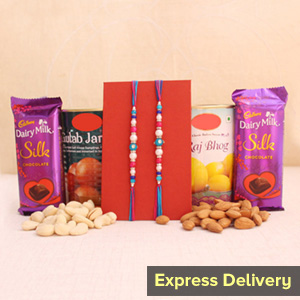 Rakhi with Scrumptious Delights