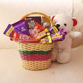 A Loving Basket for Sis