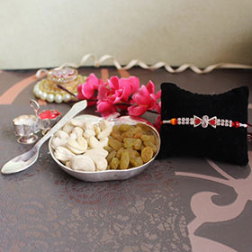 Savory Rakhi Combo