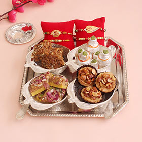 Magnificent & Sweet Rakhi Hamper for Brothers