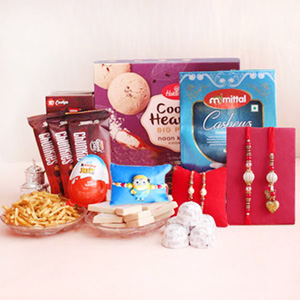 Grandiose Family Rakhi Hamper