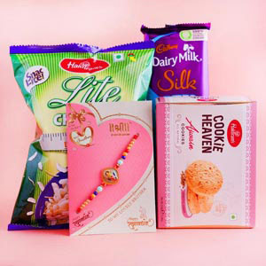 Designer Rakhi with Snacks Hamper