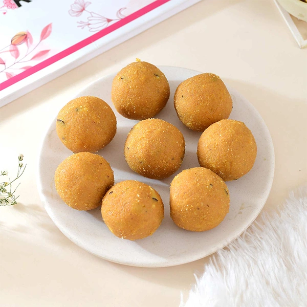 Single Rakhi With Ferrero & Besan Laddoo