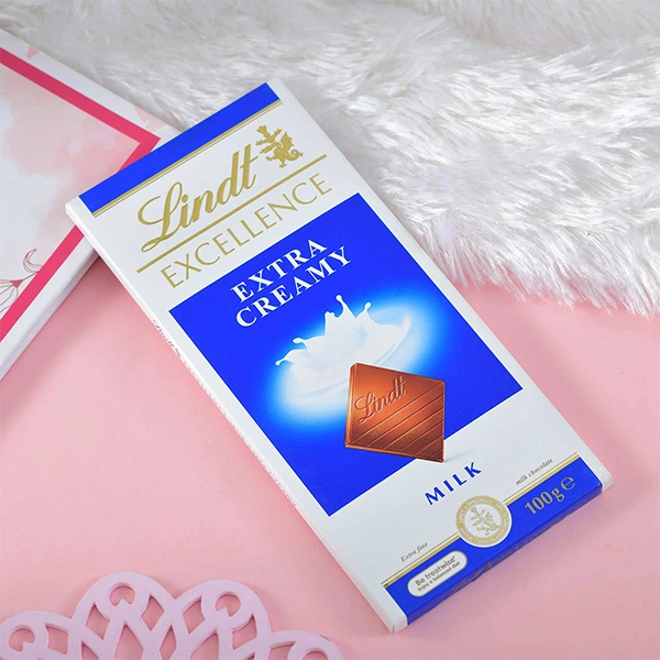 Set of Rakhi With Lindt Extra Creamy Milk 100gm