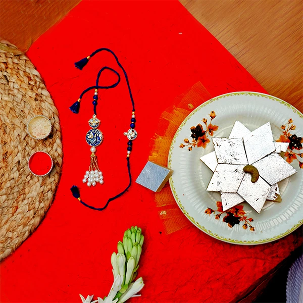 Minimal Luxe Rakhi