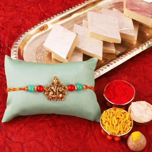 Sitting Ganesha Rakhi & 200gm KK