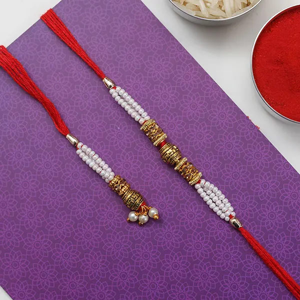 Bhaiya-Bhabhi Rakhi Set With Chocolate