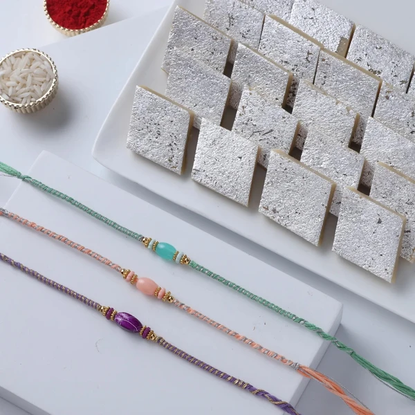 FNP Ethnic Rakhi With Kaju Katli 250 g