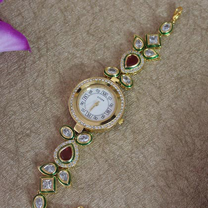 A Sparkling Traditional Watch