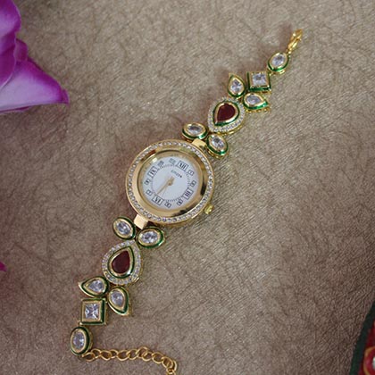 A Sparkling Traditional Watch