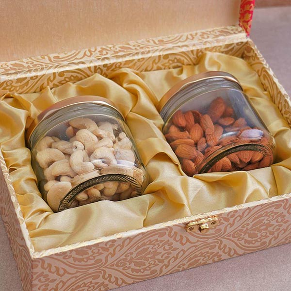 Dryfruits Gift Box for sister