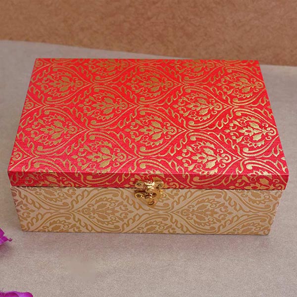 Dryfruits Gift Box for sister