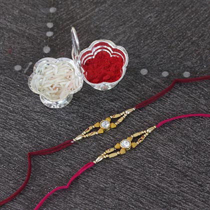 The Enticing Pair of Rakhis