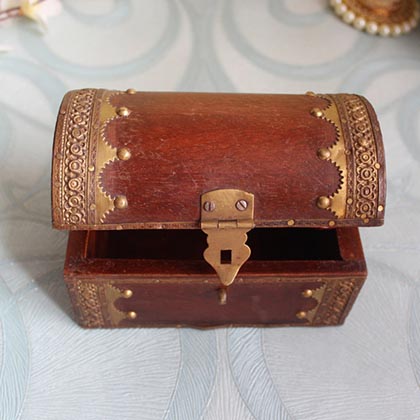 Rakhi Wooden Box of Happiness