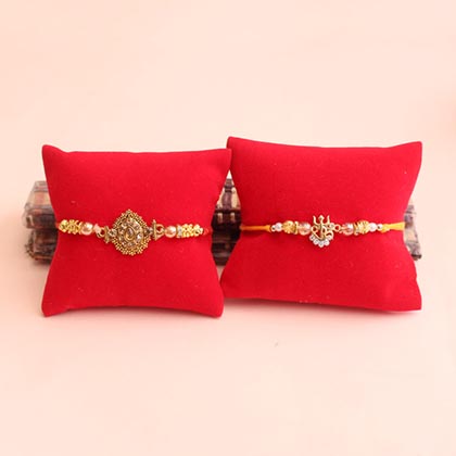Ravishing Rakhi Hamper for Stunning Brothers