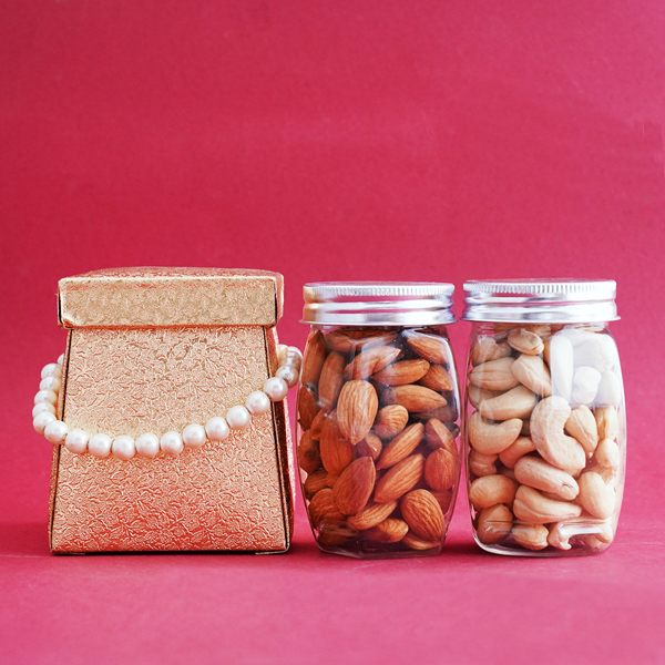 Exclusive Delightful Hamper