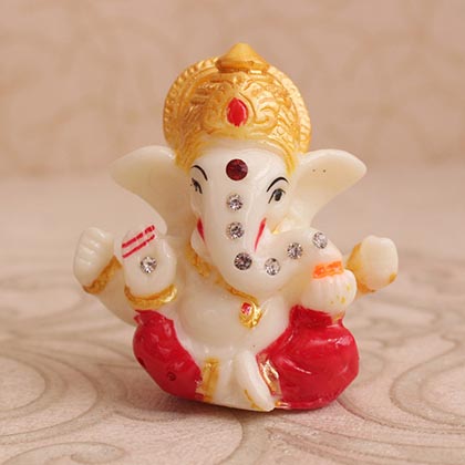 Divine Personalized Rakhi Hamper
