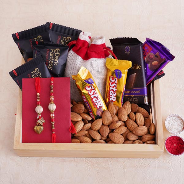 Fantastic Rakhi Gift for Couple