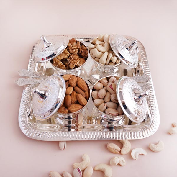 Bhaiya Bhabhi Rakhi With Designer Dryfruit Tray