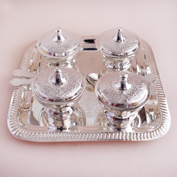 Bhaiya Bhabhi Rakhi With Designer Dryfruit Tray