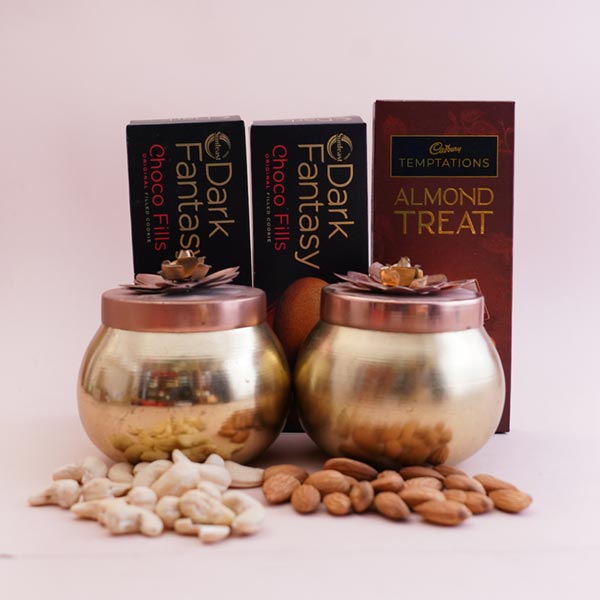 Family Rakhi Gift Hamper