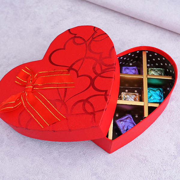 Bhaiya Bhabhi Rakhi with Heart Shaped Chocolate Box