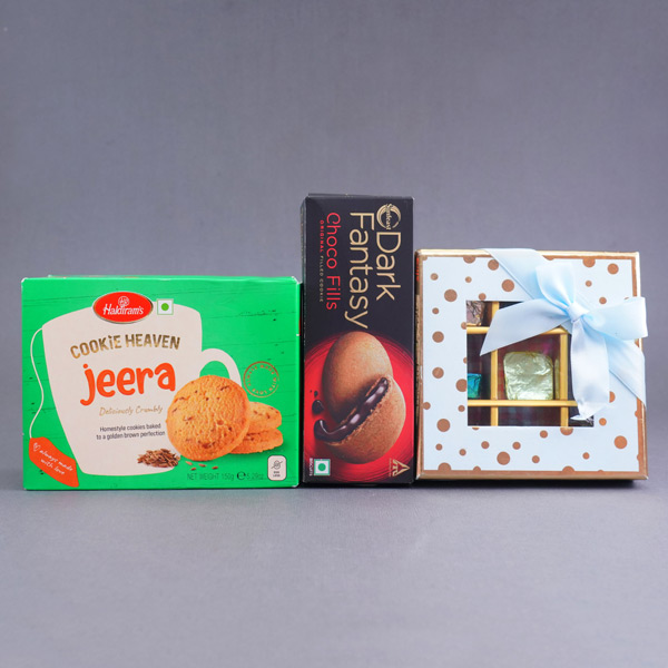 AD Bhaiya Bhabhi Rakhi with Chocolates Gift Combo