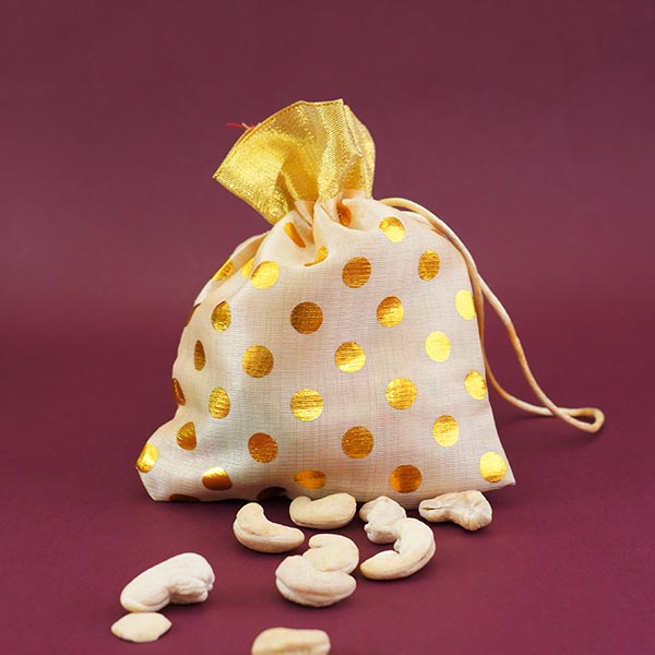 Fabulous Five Rakhis with Chocolates N Cashews Gift Hamper