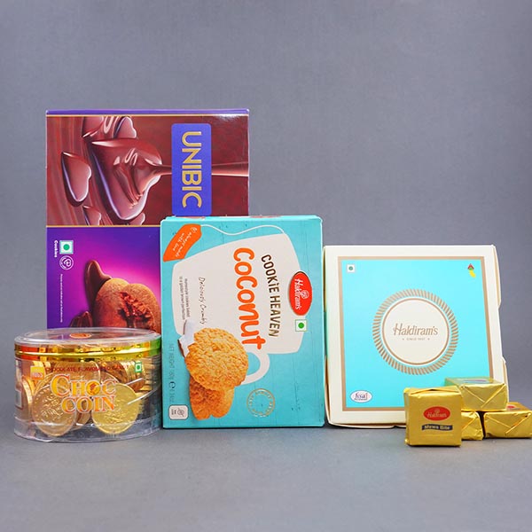 Bhaiya Bhabhi Rakhi with Sweets N Chocolates Gift Pack