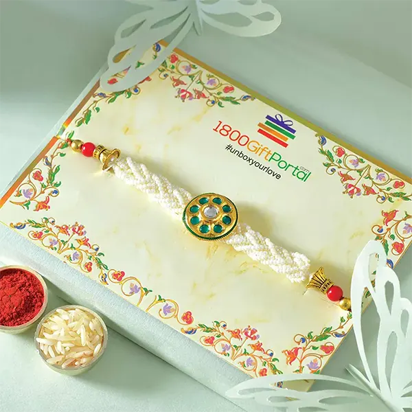 Royal Rakhi with 250gm Soan Papdi and 100gm Almond for USA