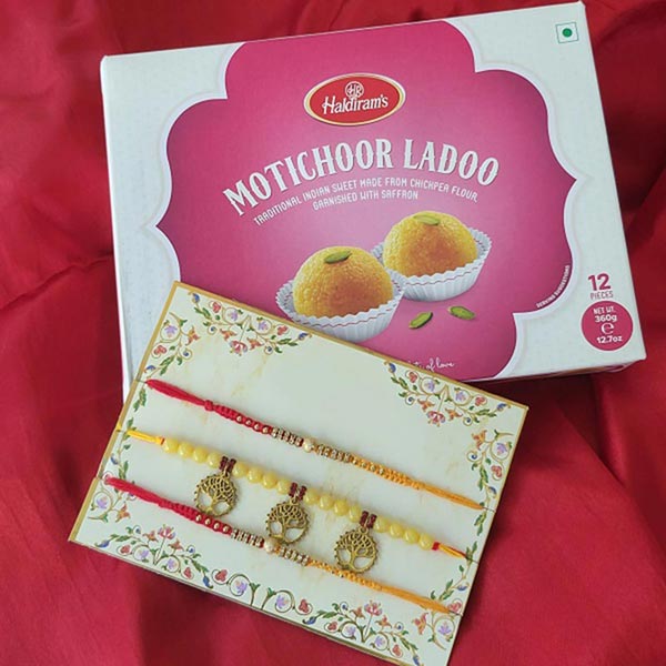 Sibling Trio with Motichoor Sweet to USA